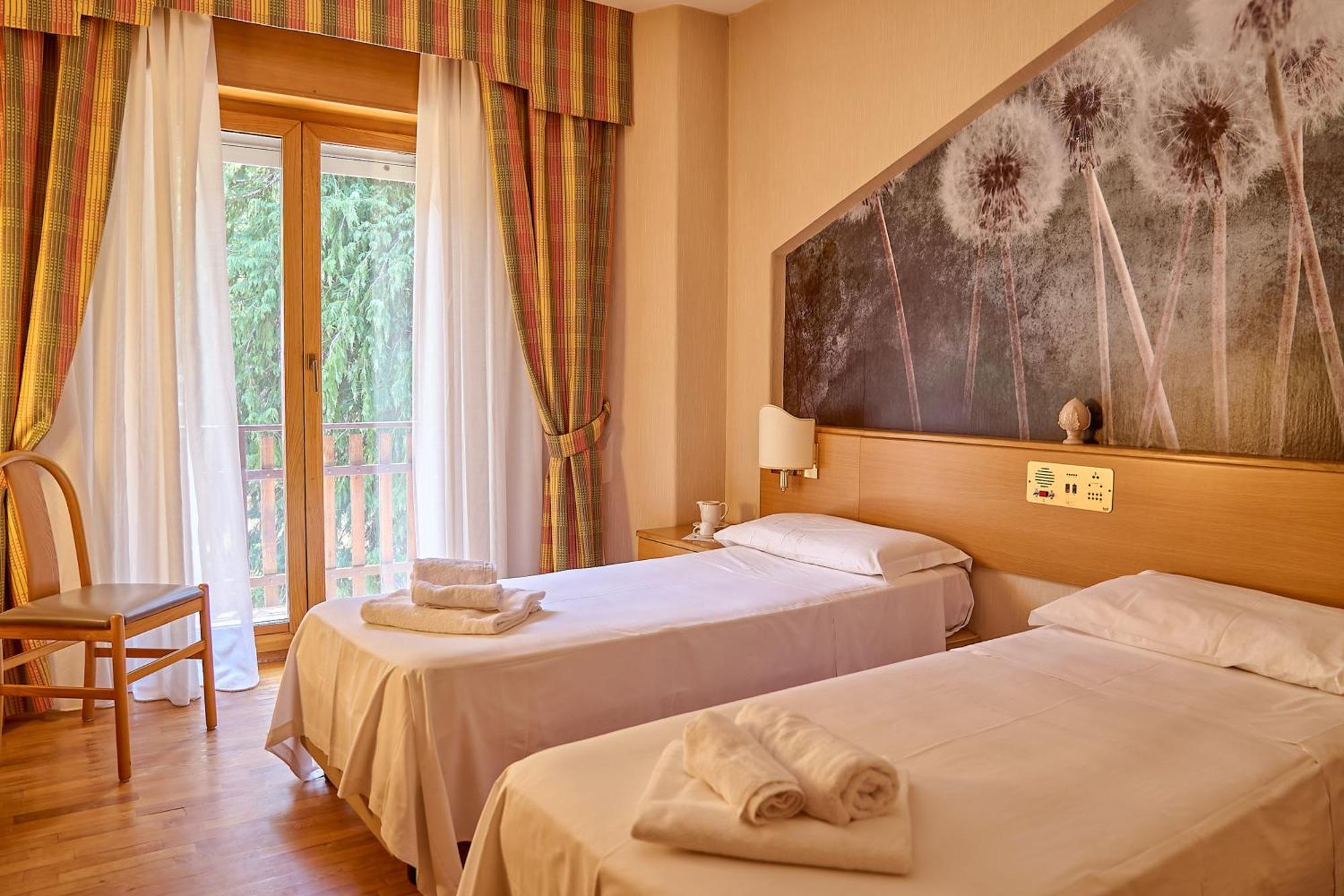 Hotel Camigliatello 카미글리아텔로 실라노 외부 사진