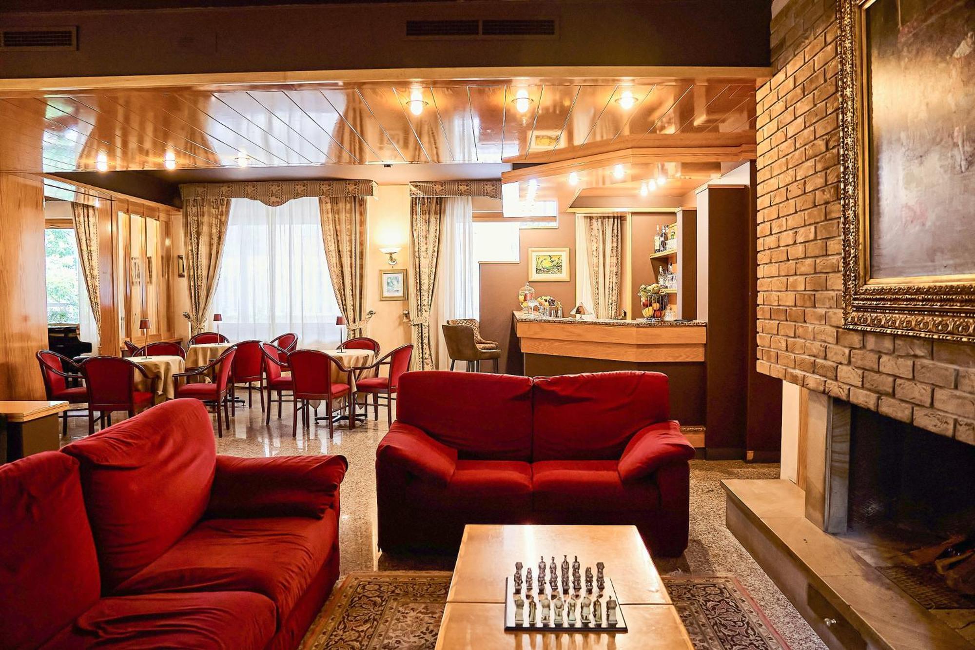 Hotel Camigliatello 카미글리아텔로 실라노 외부 사진