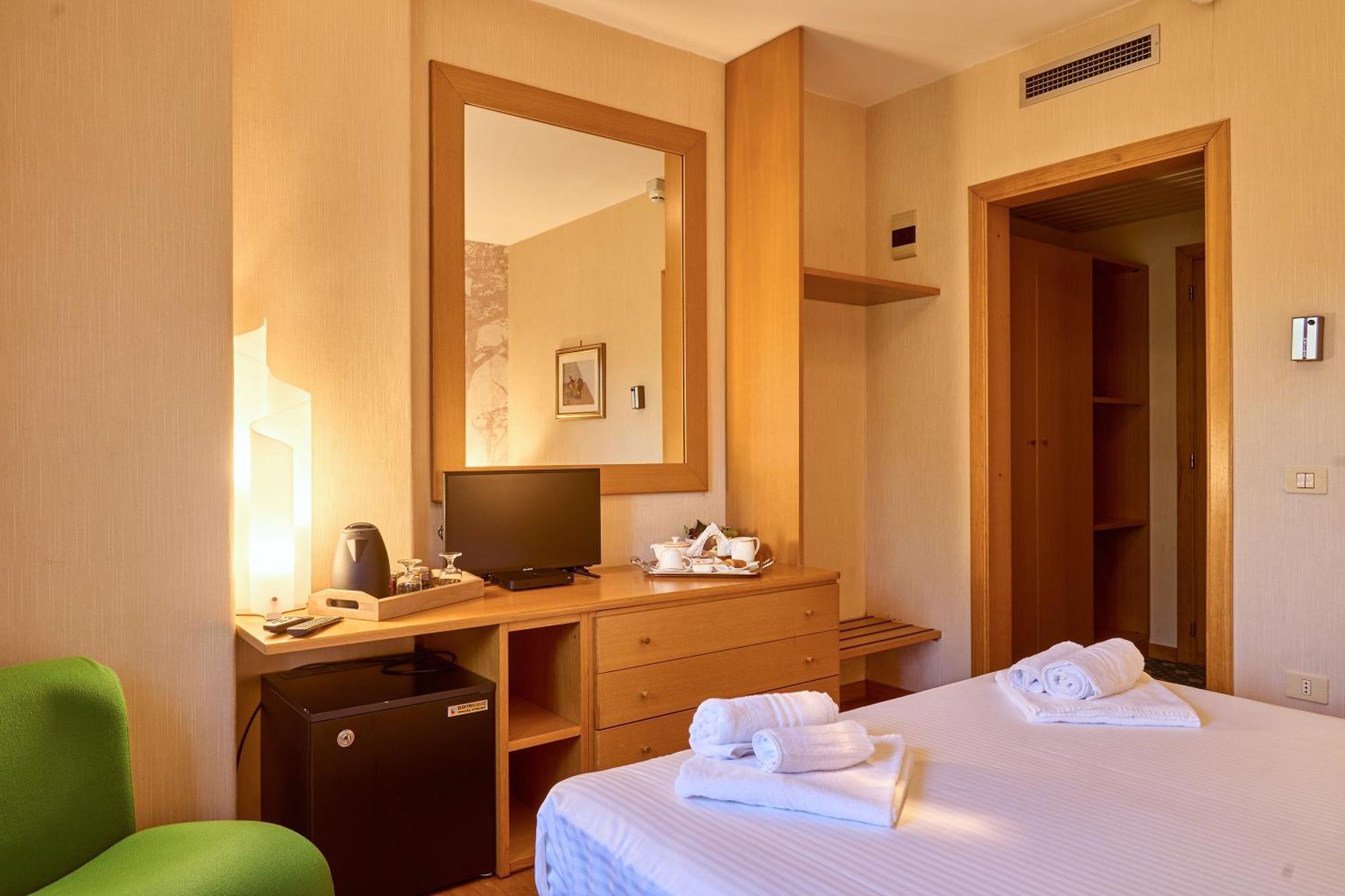 Hotel Camigliatello 카미글리아텔로 실라노 외부 사진