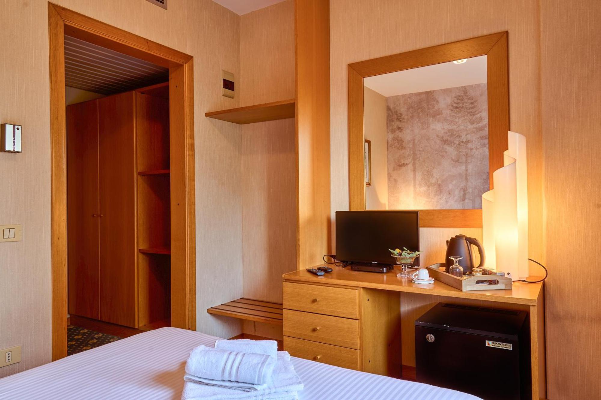 Hotel Camigliatello 카미글리아텔로 실라노 외부 사진